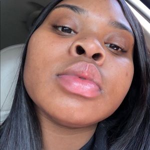 Meet your Posher, Kendra